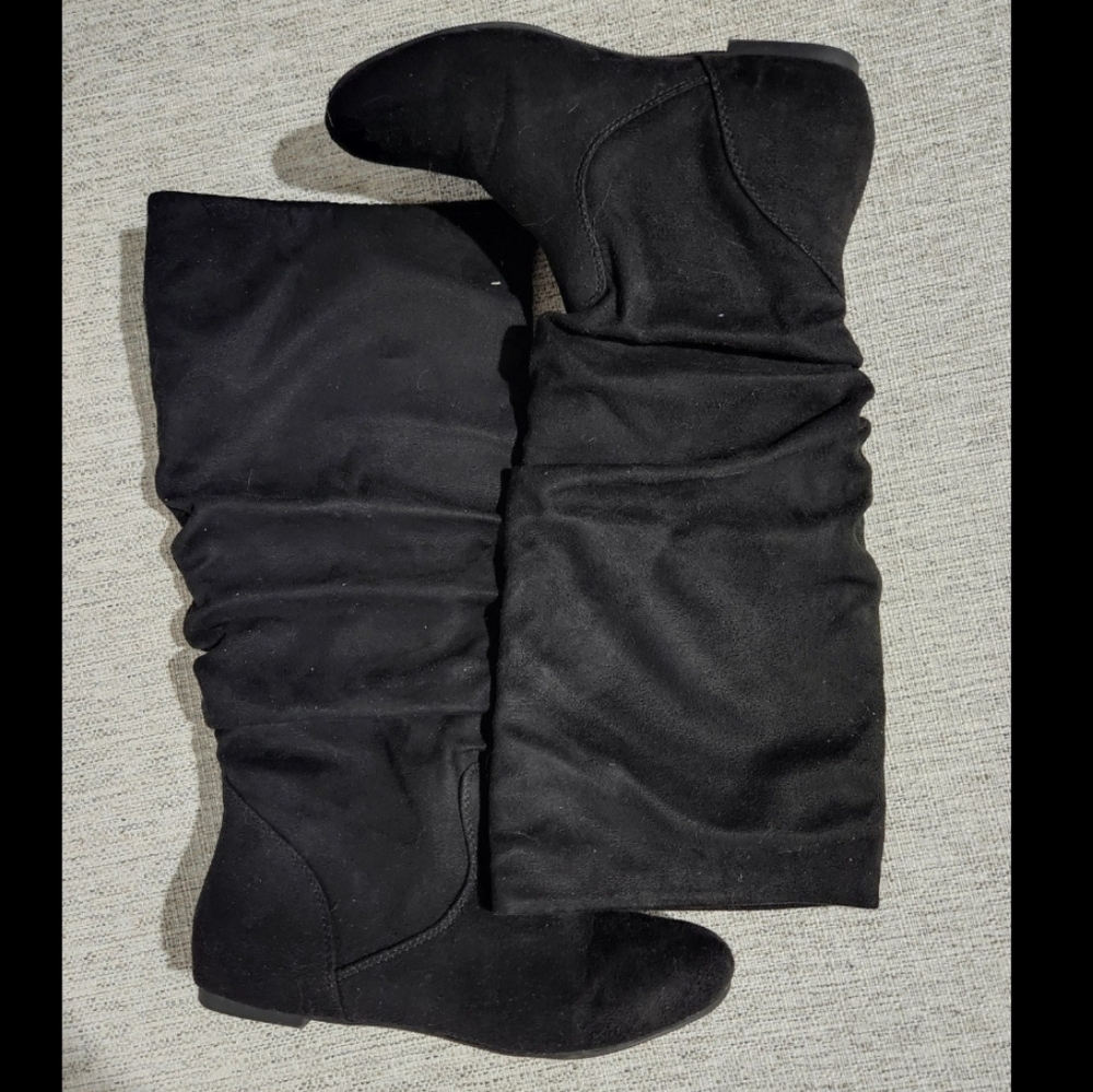 Black boots